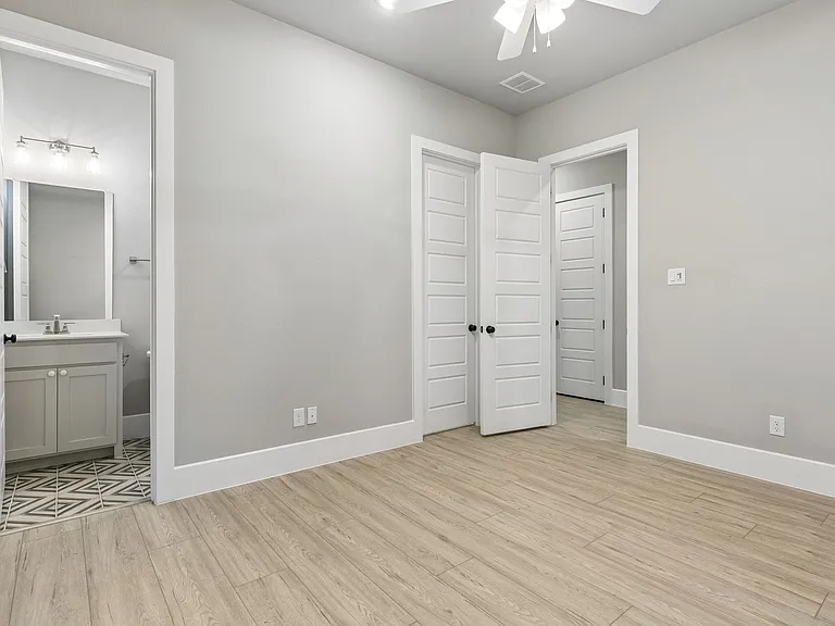 4630 Summerville Ln — Photo 22