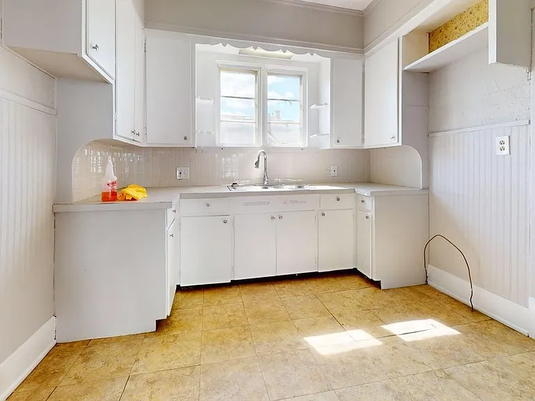 2700 7th St NW — Photo 9