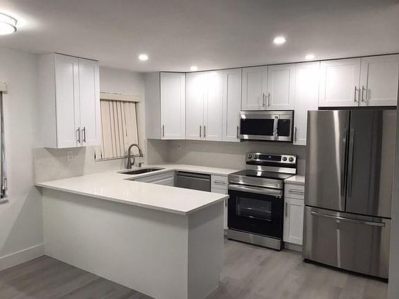 3rd image of 8283 NW 39 Street