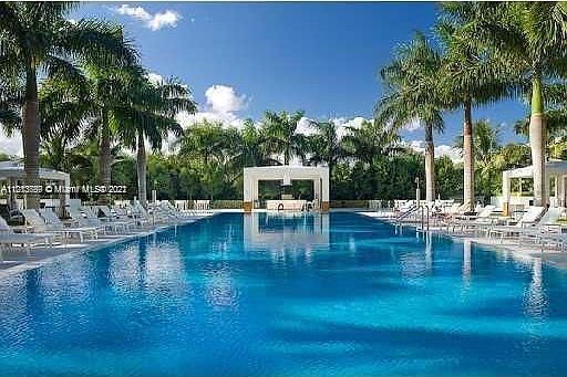 3rd image of 2627 Bayshore Dr #808