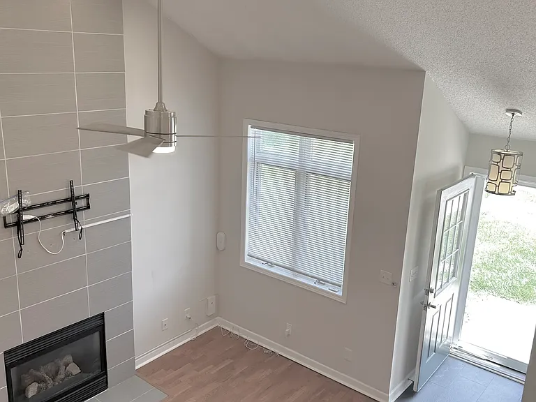 811 Burr Oaks Dr #1305 — Photo 4