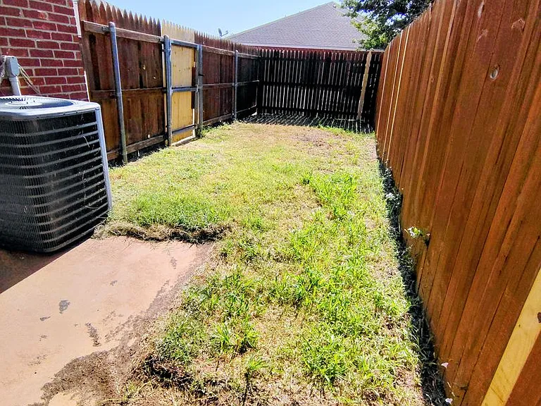526 N Dover Ave — Photo 24