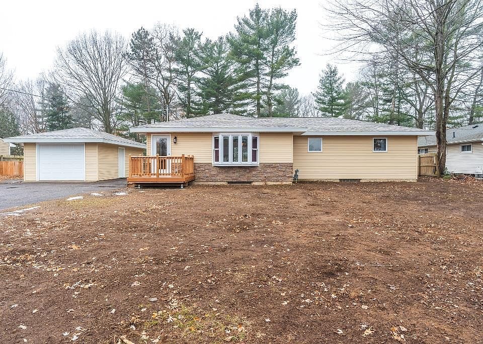 1st image of 224048 PARKSIDE AVENUE