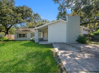 511 Constitution Dr, Tampa, FL 33613