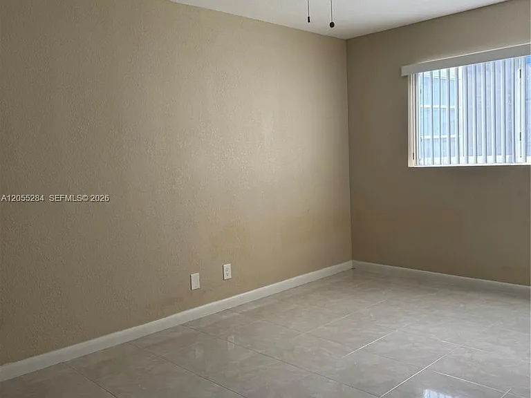 4046 NW 19th St #206 — Photo 9