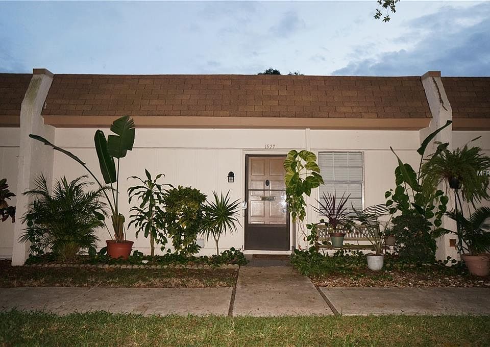 1st image of 1527 Arrowhead Cir W