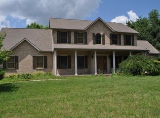 13 N Sycamore Ln, Stewartstown, PA