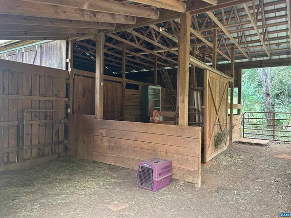 2707 Falling Rock Dr, Arrington, VA 22922
