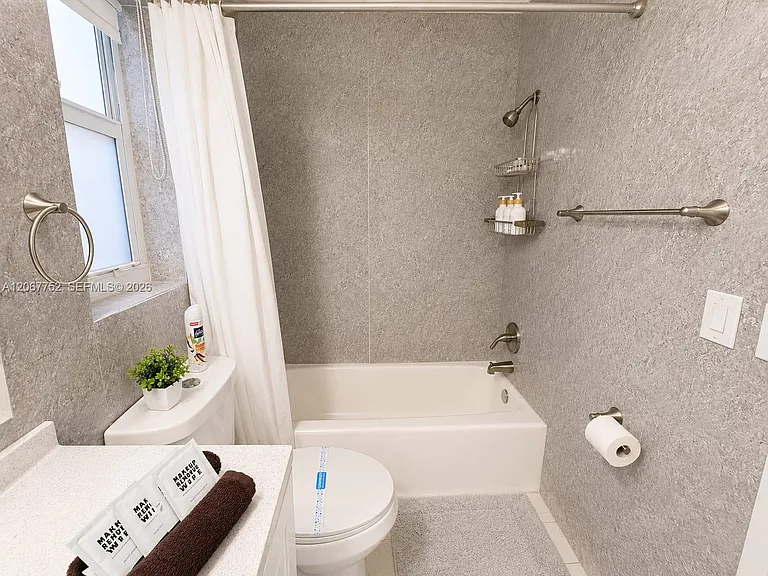 31 SW 8th St #1 — Photo 19