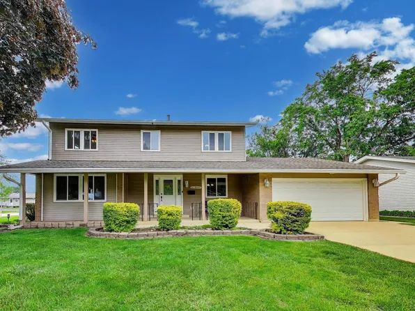 100 Kenilworth Ave, Elk Grove Village, IL 60007