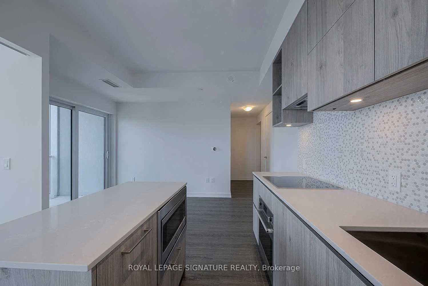 2 bed, $2,990 — Photo 1