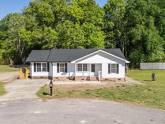 2nd image of 104 Nates Drive