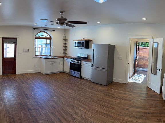 3232 Central Ave Living AREA 5_11072025