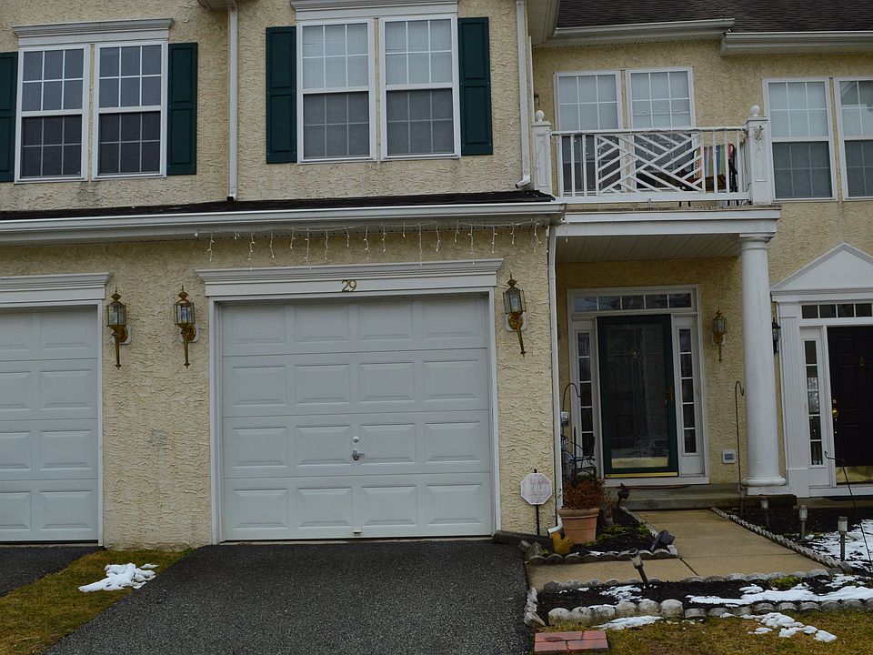 1st image of 29 W Sarazen Dr
