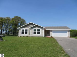 2100 Pebblebrook Dr, Kingsley, MI 49649