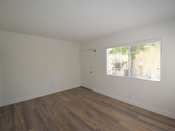 3rd image of 721 N Hollywood Way #101