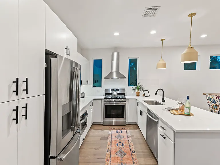 2606 Oaklawn Ave #2 — Photo 11