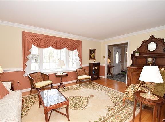 4th image of 2517 Falkirk Dr