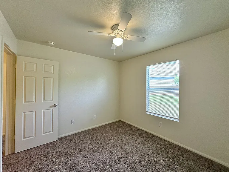 2602 John Porter Dr — Photo 32