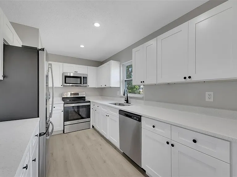 527 Fox Run Trl — Photo 21