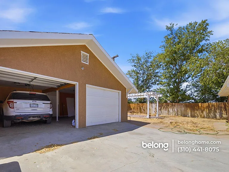 1626 E Avenue Q13 — Photo 16