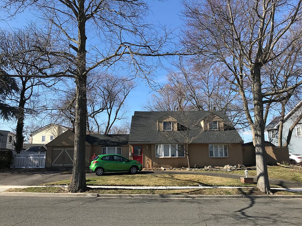 1st image of 794 Wyngate Dr E
