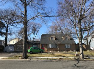 794 Wyngate Dr E, Valley Stream, NY 11580