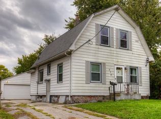 928 Creston Ave, Des Moines, IA 50315
