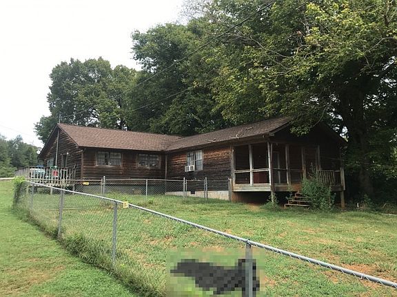 2nd image of 380 Buster Blvd