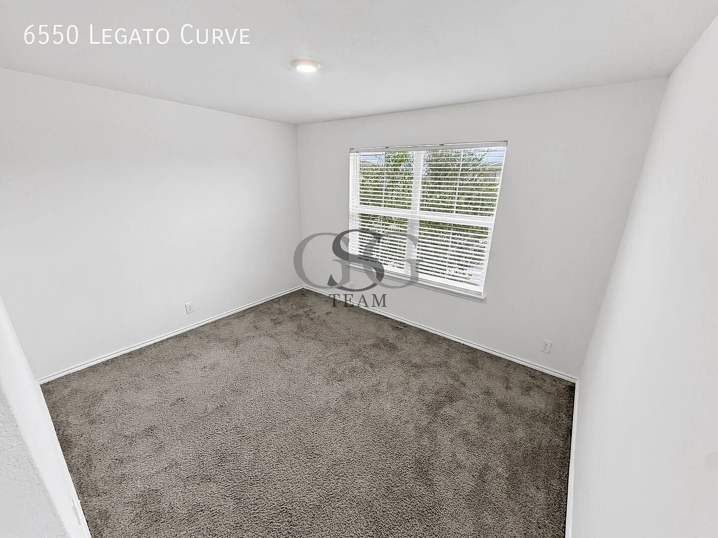 Move in Ready — Photo 4