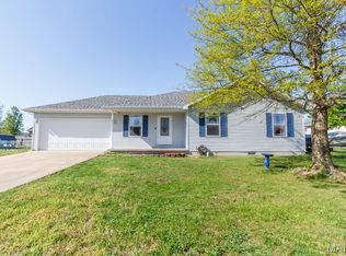 1123 Applelane Dr, Lebanon, MO 65536