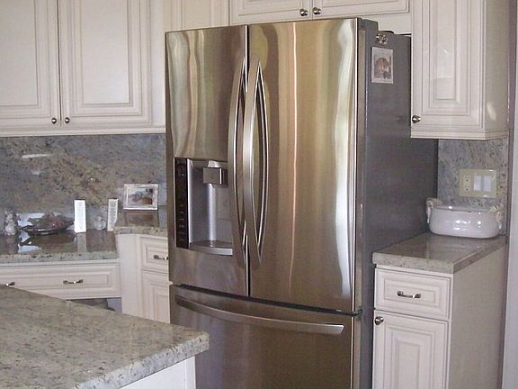 5th image of 8811 Marlamoor Ln