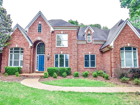 2nd image of 3814 Majestic Oaks Dr