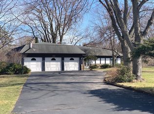 2507 Lincoln Ave, Long Grove, IL 60047