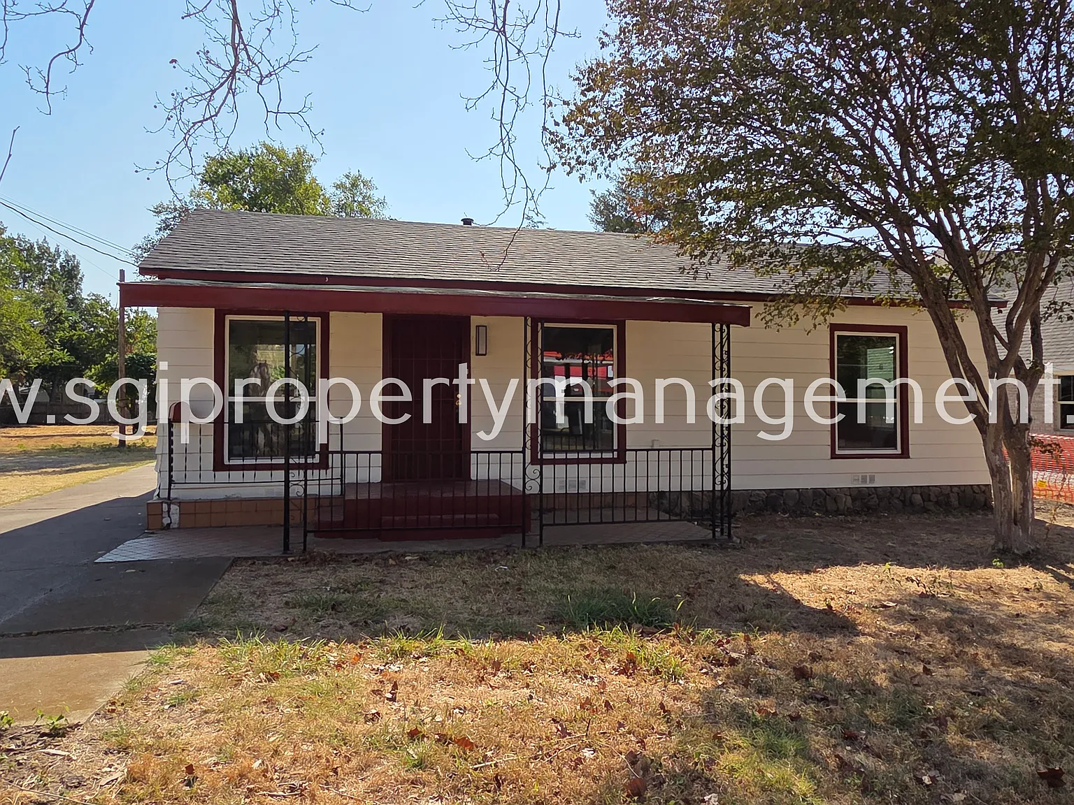 2 bedroom Irving home for rent! — Photo 1