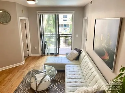 718 Trade St #204