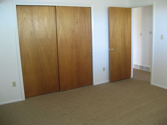 East bedroom