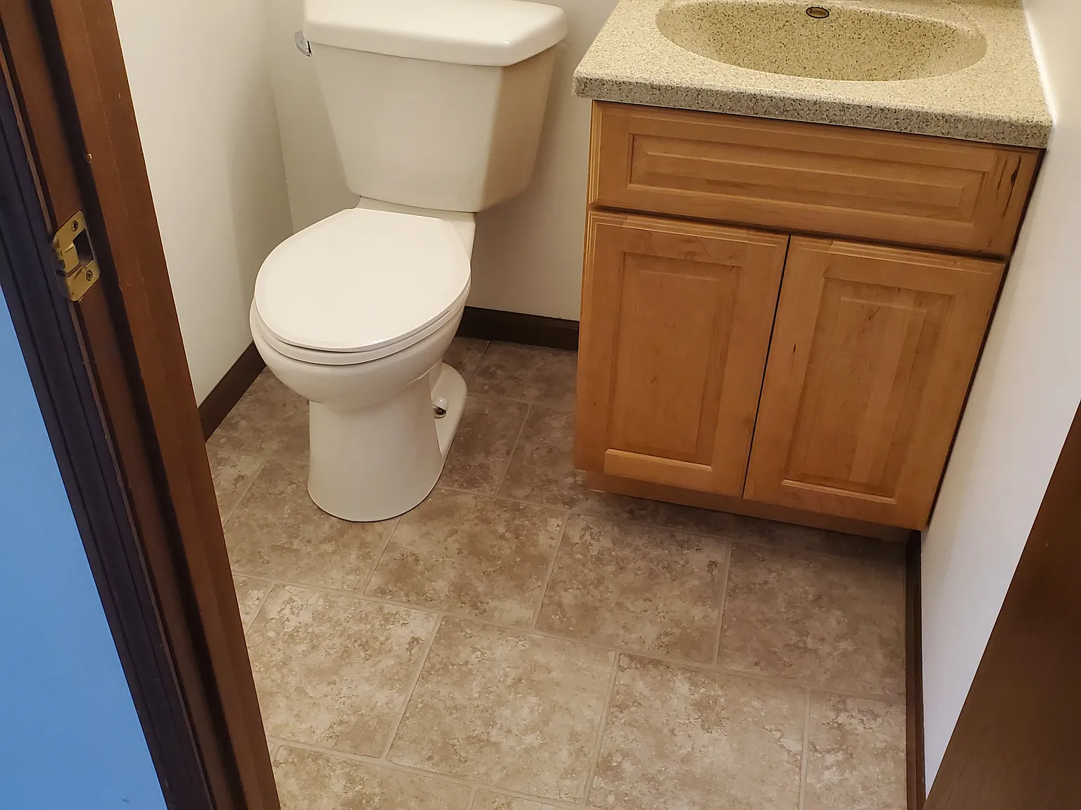 3 bed, 1.5 bath, $1,250 — Photo 2