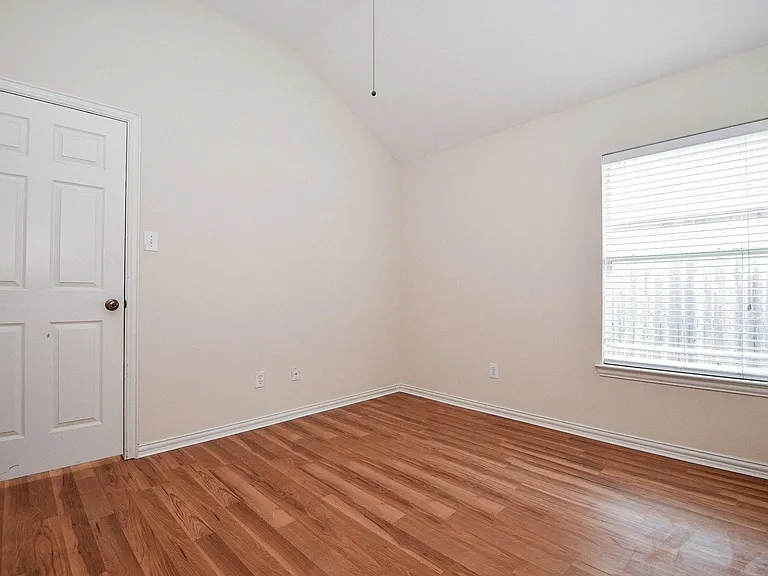 18006 Willow Cliff Ln — Photo 22
