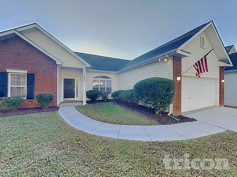 3424 Ann Franklin Ct — Photo 2