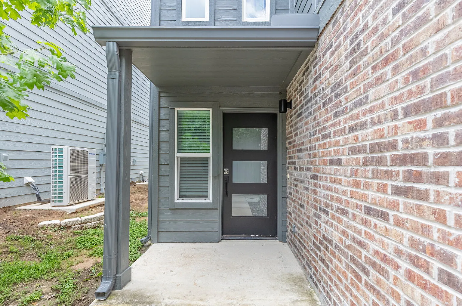 3 bed, 3.5 bath, 1865 sqft, $1,995 — Photo 2