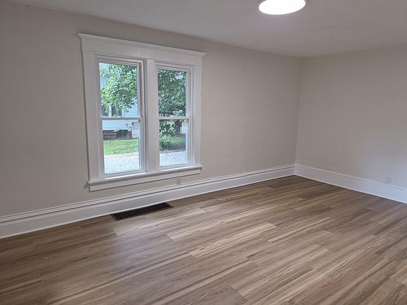 3rd image of 317 N Grant Ave