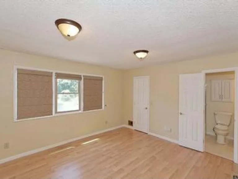 11 Cromwell Dr — Photo 13