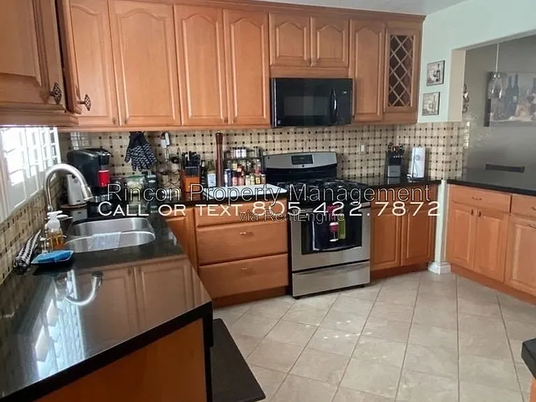 2303 Otter Creek Ln — Photo 4