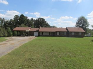 425 Dixon Rd, Bolivar, TN 38008