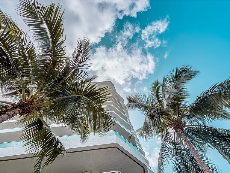 16500 Collins Ave #655 — Photo 32