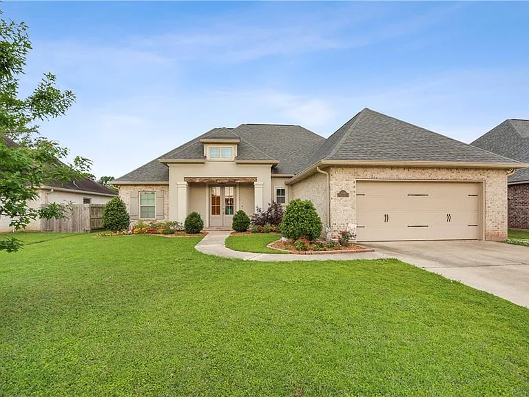 6020 Canary Dr — Photo 1