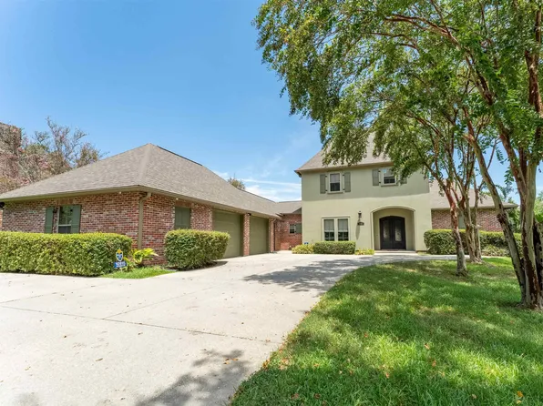 10915 N Oak Hills Pkwy, Baton Rouge, LA 70810