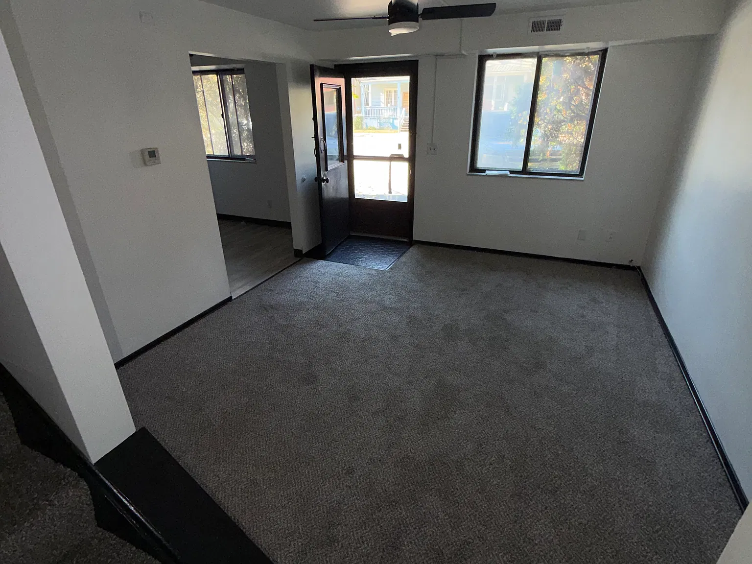 2 bed, 1000 sqft, $1,250 — Photo 3