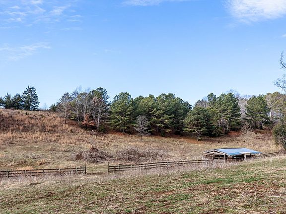 4th image of 1607 Blackberry Ln